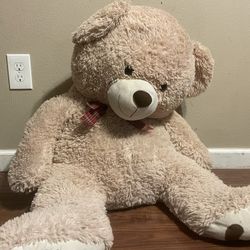 Giant Teddy Bear 