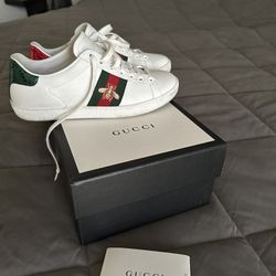 Gucci Sneakers Women 