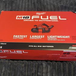 Milwaukee M18 Compact Bandsaw Kit Includes 2 High Output 3.0 Battery And Charger 