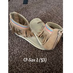 Girls, Sandals w/fringes & Back Zipper-Good Condition ($3)