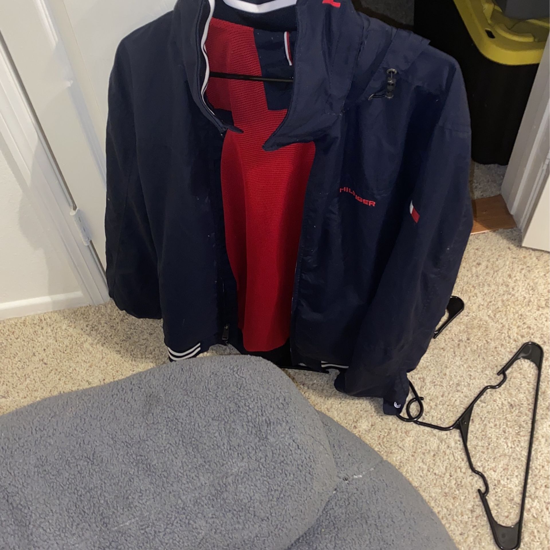 Tommy Hilfiger zip up jacket large Size