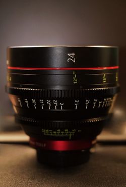 Canon CN-E 24mm T1.5 EF