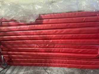 12 vinyl cushions