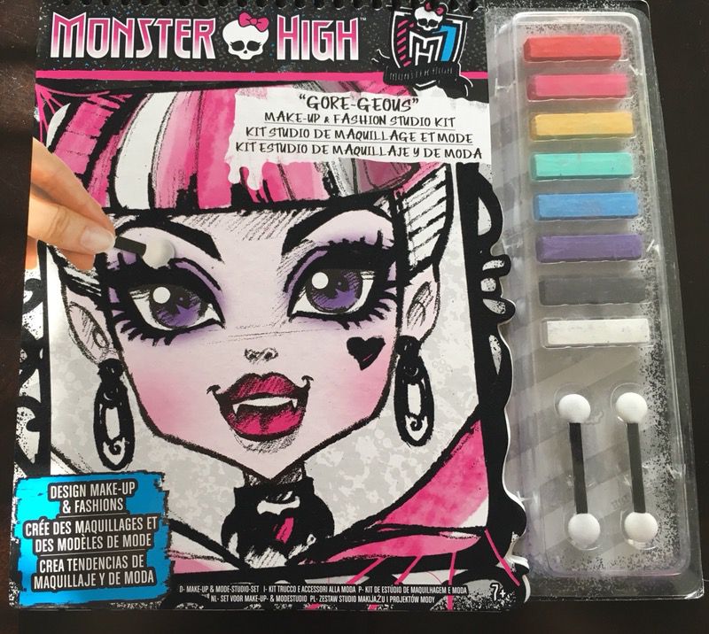 Monster High makeup and fashion kit *NEW*