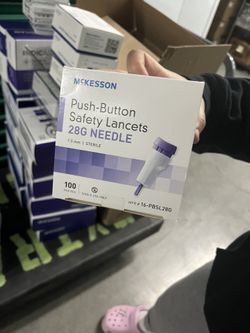 Push-Button Safety Lancets 28G NEEDLE