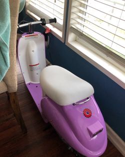Razor Pocket Mod Miniature Euro-Style Electric Scooter - Betty Purple
