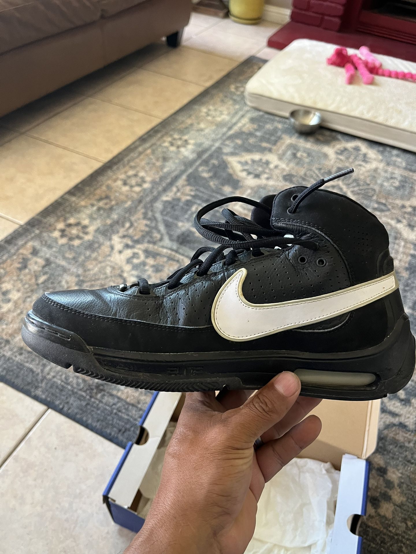 Nike Basketball Shoes 