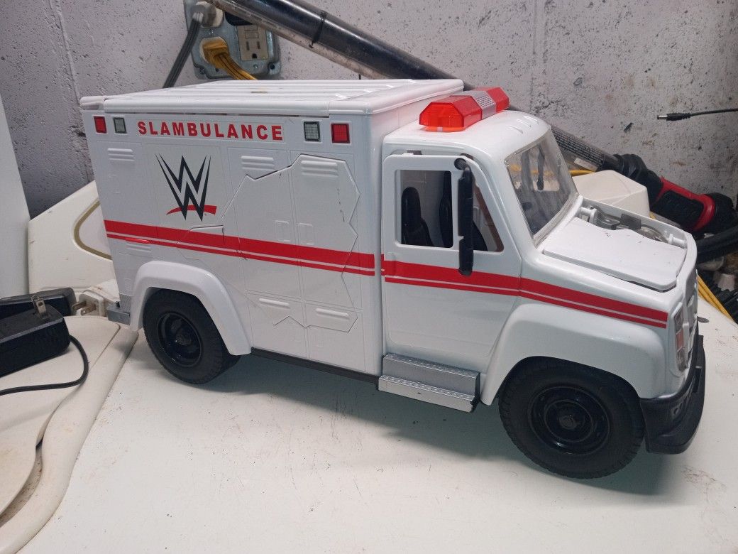 WWE SLAMBULANCE