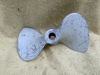 Michigan TB 40 2-blade boat propeller