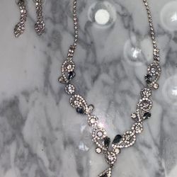 Silver/Crystal Jewelry Set