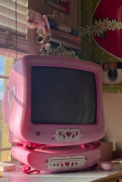Disney Princess CRT/DVD combo with remote