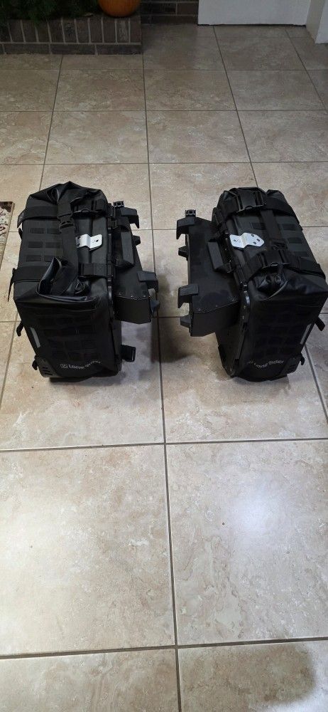 Lone Rider Rackless Motobags