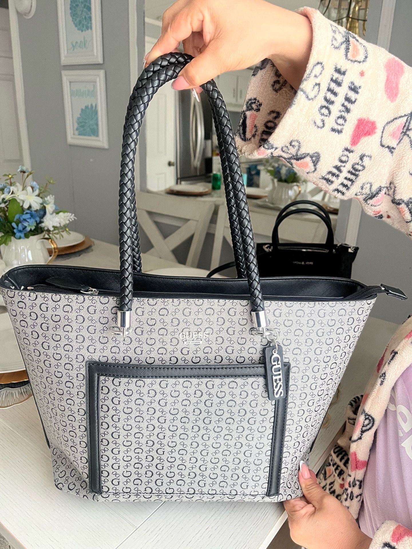 Guess big purse