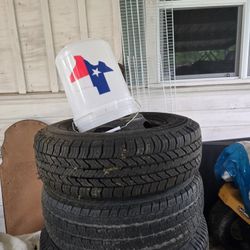 Set 6 Wheels  Like New