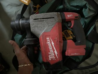 Milwaukee M18 FUEL Hammer Drill/Driver, specifically an 18V Lithium-Ion Brushless Cordless 