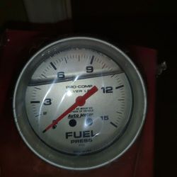 Auto meter Pro Comp fuel pressure gauge- silver face, 0-15 psi. New in box, unused
