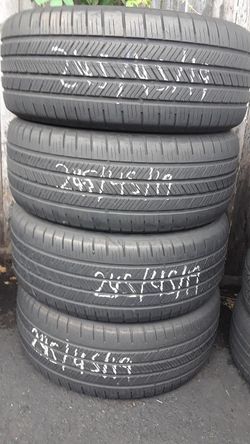 245/45/19 GoodYear Eagle LS2 set of 4 tires 70% tread great condition 250$ for 4 tires .