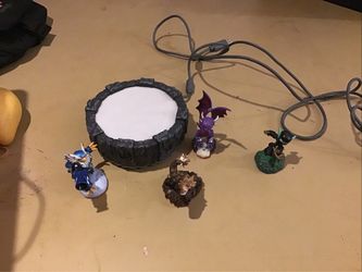 Skylanders Portal of Power with 3 Figures
