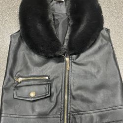 Juicy Couture Black Vest Removable Faux Fur Collar Size 4T