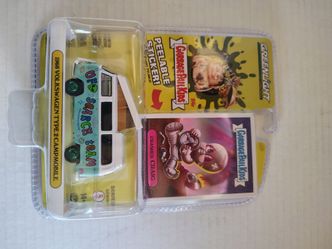 Greenlight 1968 Volkswagen Type 2 Campmobile Van Garbage Pail Kids Chase