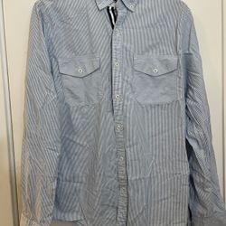 Women’s Fitted Button Up Long Sleeve Shirt / Medium