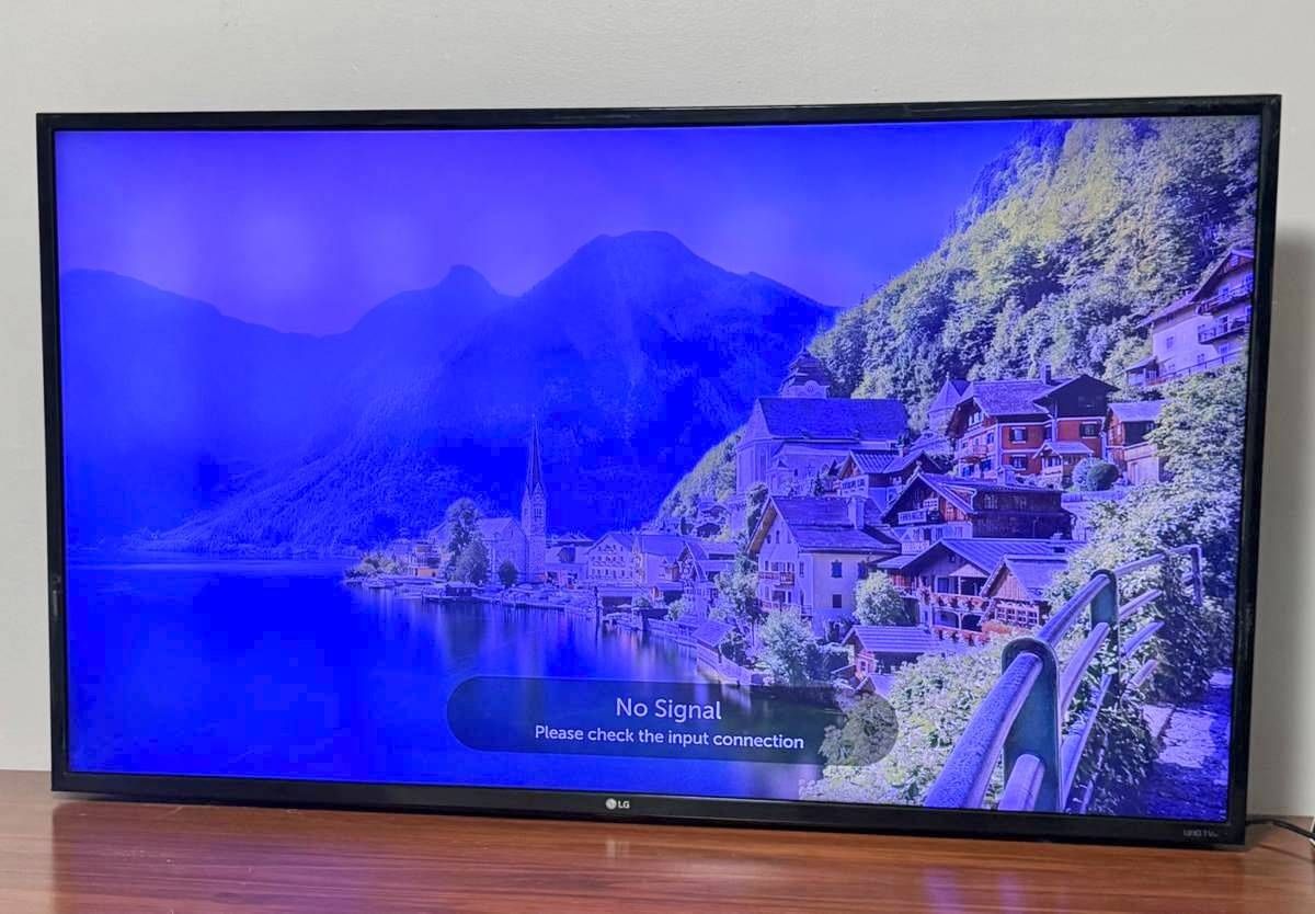 Working LG 49 Inch Smart TV Model 49UH6100