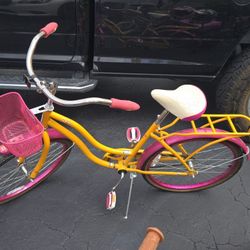 Girls Shwinn Bicycle
