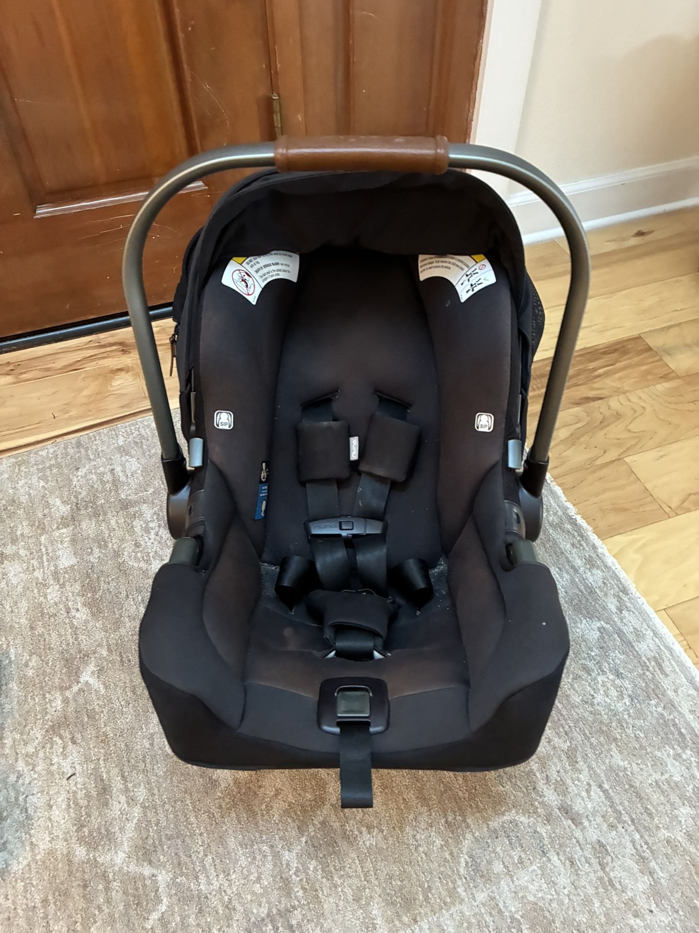 Nuna Infant Car Seat And Base