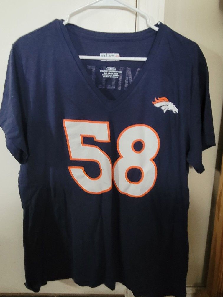 DENVER BRONCOS WOMENS V-NECK T-SHIRT! SIZE XL! BNWOT!
