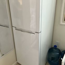 Magic Chef Refrigerator 