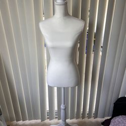 White Mannequin