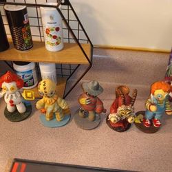 5 hand painted resin horror figures - PINHEAD MONSTERS