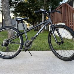 Trek Precaliber 24” Mountain Bike 