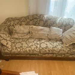 Good Condition 5 Seater Couch For Sale!