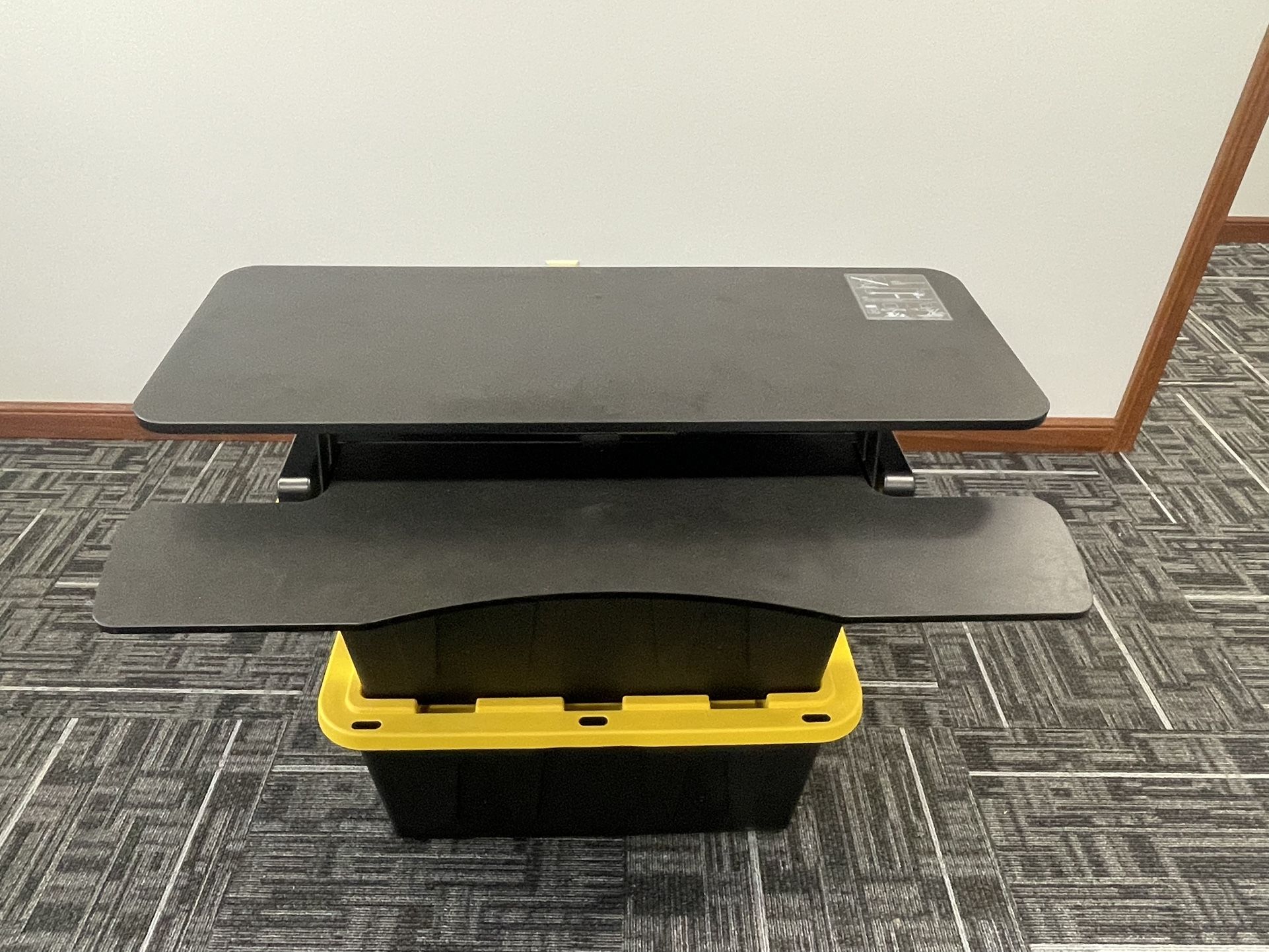 Sit To Stand Desktop Riser