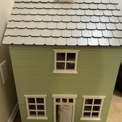Potterybarn Doll House 
