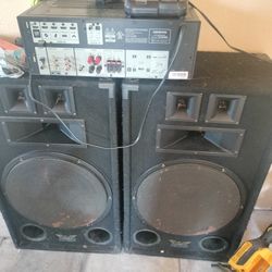 Onkyo Stereo With Speakers