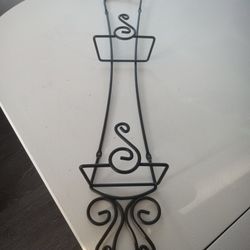 BLACK METAL WALL HANGER (33" Tall)