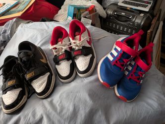 From Left To Right Size 3 , 3.5 , 4