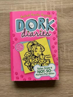 Dork Diaries #10 - Tales From a Not-so-Perfect Pet Sitter