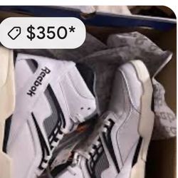 Reebok pumps sneakers