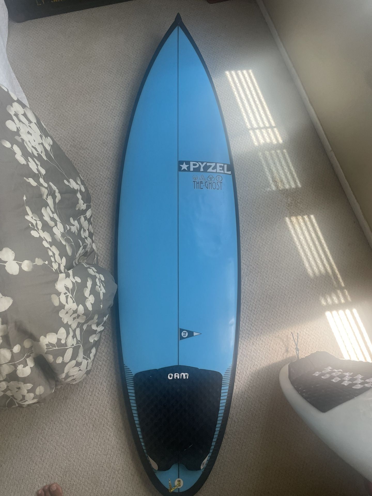 Surfboard - Pyzel Ghost 6’