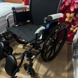 Medline 20” K3 Height Adjustable Wheelchair with Swing-Back Desk-Length Arms & Swing-Away Footrests, 300 lbs. Capacity Transport Aid, Adults & Seniors