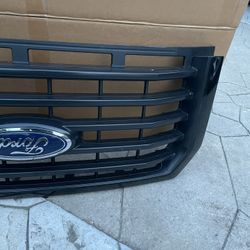 Front Grill And Front Headlights 