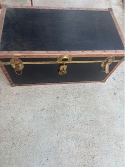 Vintage Steamer Trunk Black Gold 16x30x12 Footlocker