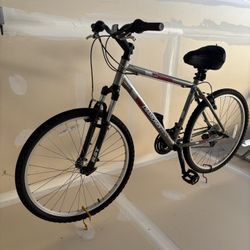 Diamondback Outlook Mountain Bike