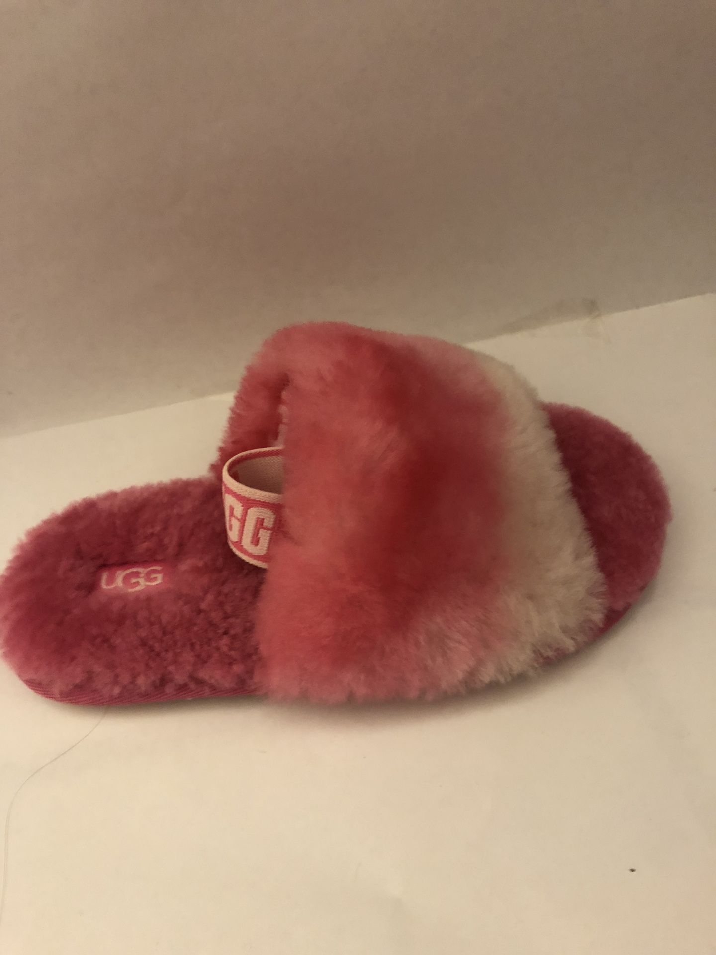 Uggs,Size 11 In Toddlers,pink and White