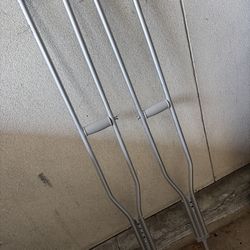 🩼 Guardian Crutches – Adjustable – Great Condition