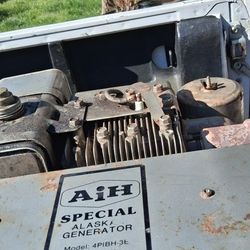 K w generator eight horse Briggs and stratton engine 