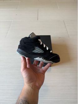 Nike air Jordan 5 black metallic reimagined size 10c